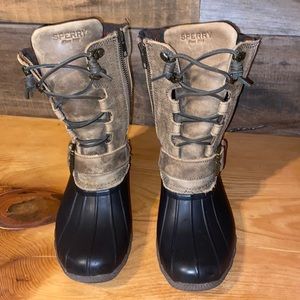 Women’s Sperry duck boots